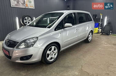Минивэн Opel Zafira 2008 в Киеве