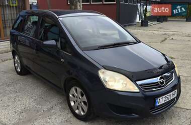Минивэн Opel Zafira 2008 в 