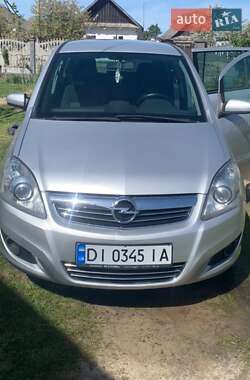 Минивэн Opel Zafira 2008 в Цумани