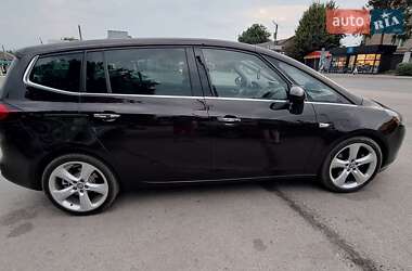 Минивэн Opel Zafira 2011 в 
