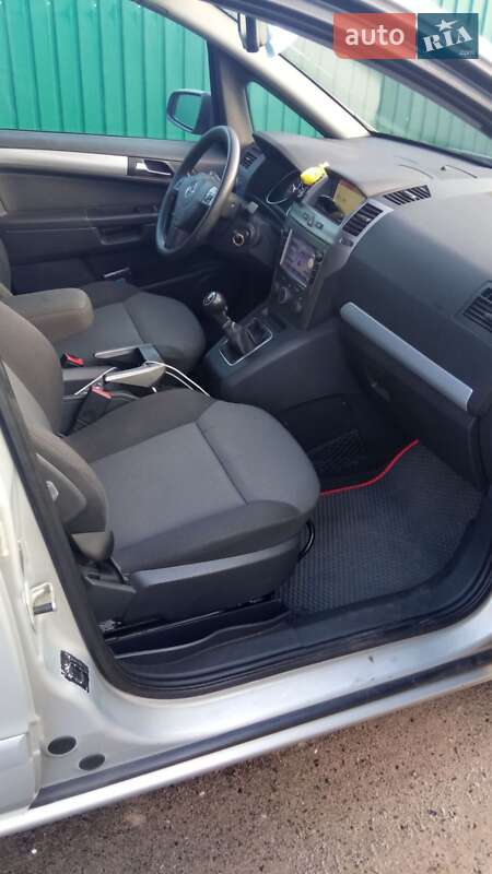 Минивэн Opel Zafira 2006 в Чернигове