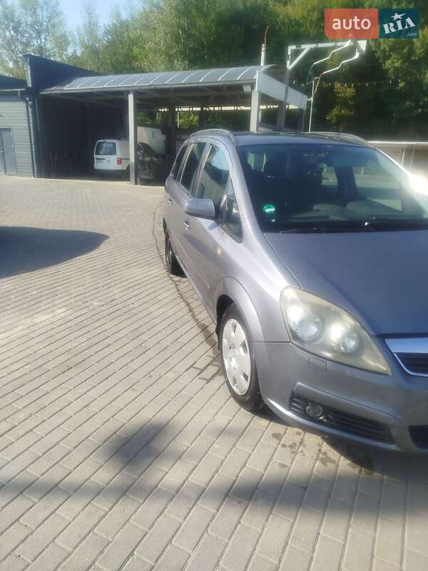 Минивэн Opel Zafira 2006 в Тячеве фото 9 Минивэн Opel Zafira 2006 в Тячеве