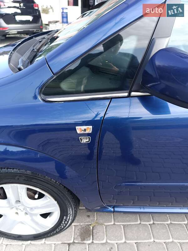 Минивэн Opel Zafira 2010 в Хмельницком