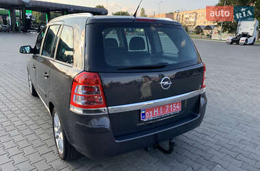 Минивэн Opel Zafira 2012 в 