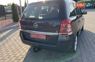 Минивэн Opel Zafira 2012 в 