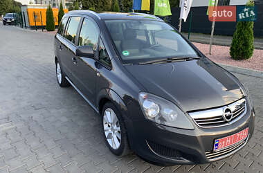 Минивэн Opel Zafira 2012 в 