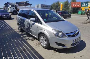 Минивэн Opel Zafira 2010 в Киеве