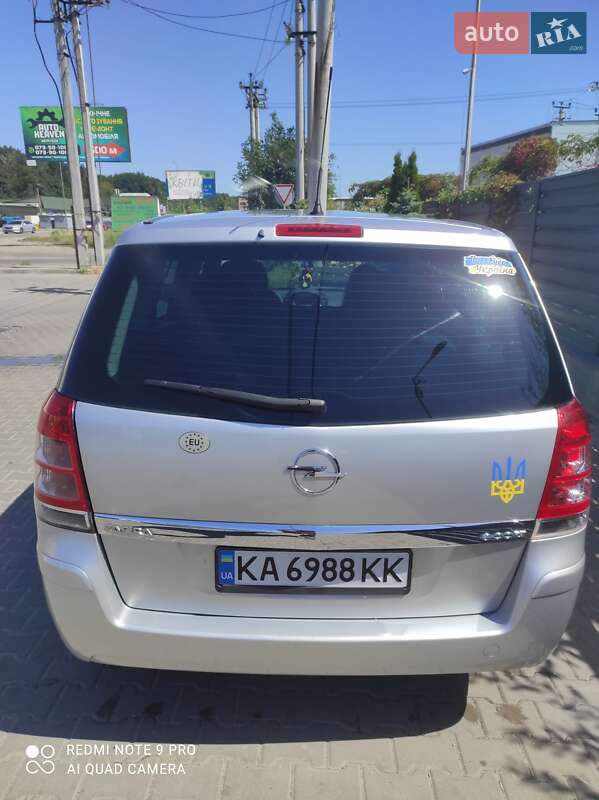 Мінівен Opel Zafira 2010 в Києві