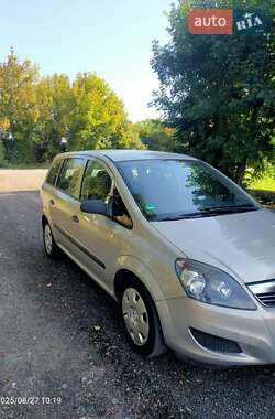 Минивэн Opel Zafira 2009 в 