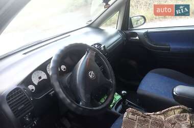 Минивэн Opel Zafira 2001 в Виннице