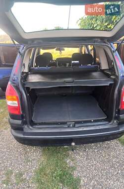 Минивэн Opel Zafira 2000 в 