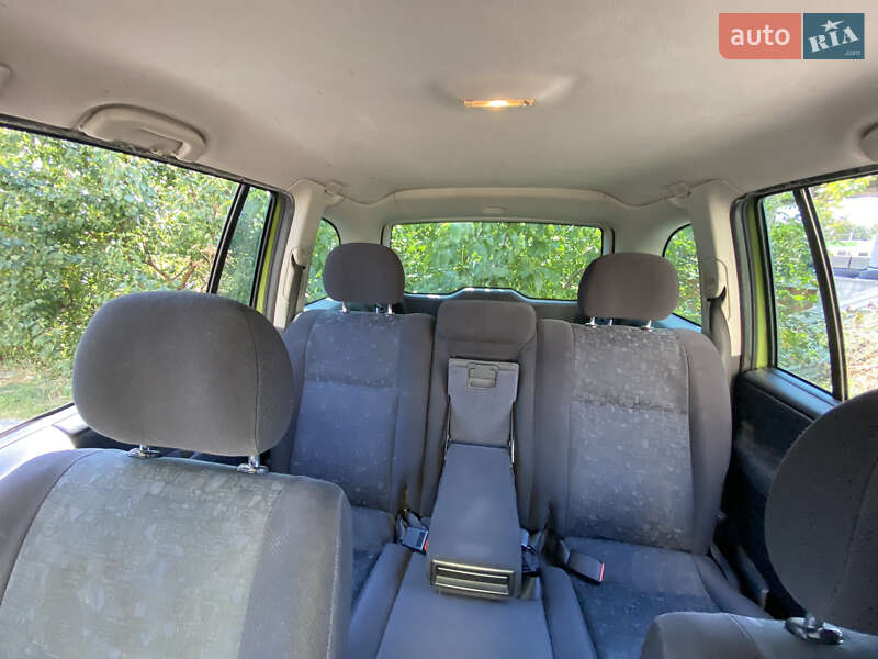 Минивэн Opel Zafira 2000 в Ровно