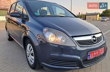 Минивэн Opel Zafira 2007 в Киеве