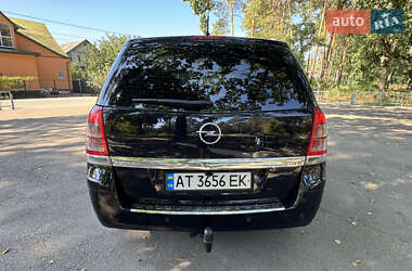 Минивэн Opel Zafira 2009 в 
