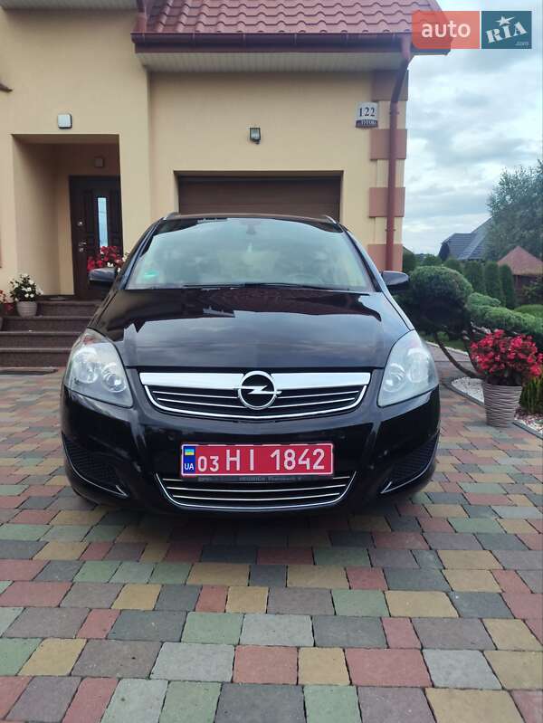 Opel Zafira 2011