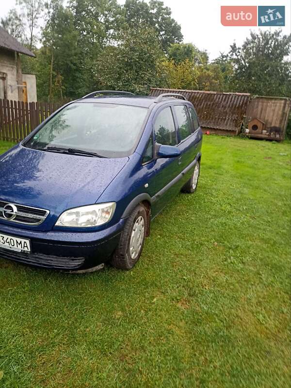 Минивэн Opel Zafira 2005 в Яворове