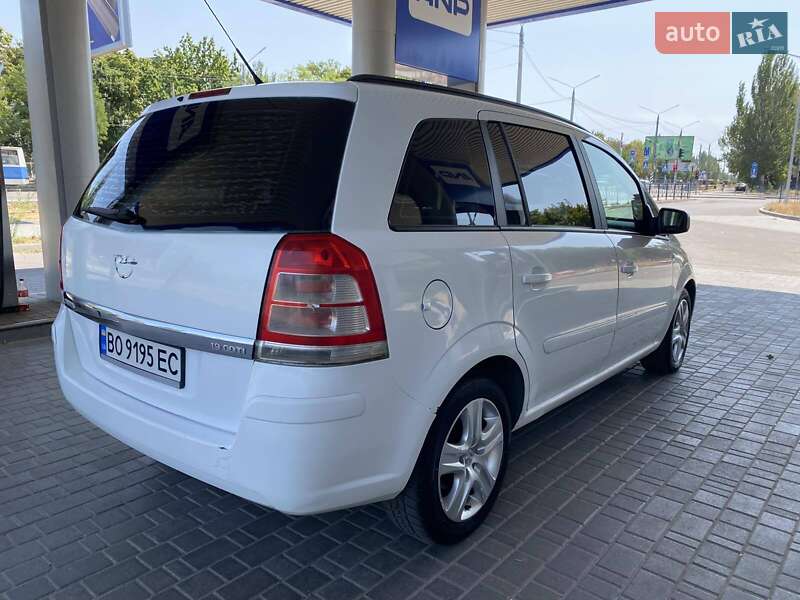 Минивэн Opel Zafira 2009 в Николаеве