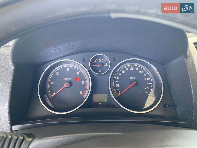 Минивэн Opel Zafira 2009 в Николаеве