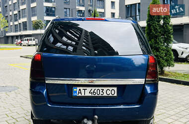 Минивэн Opel Zafira 2006 в 