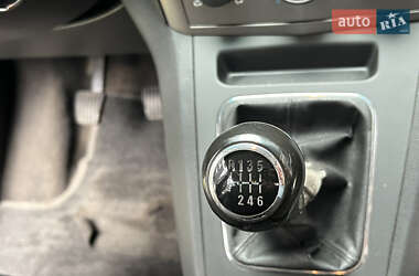 Минивэн Opel Zafira 2006 в 