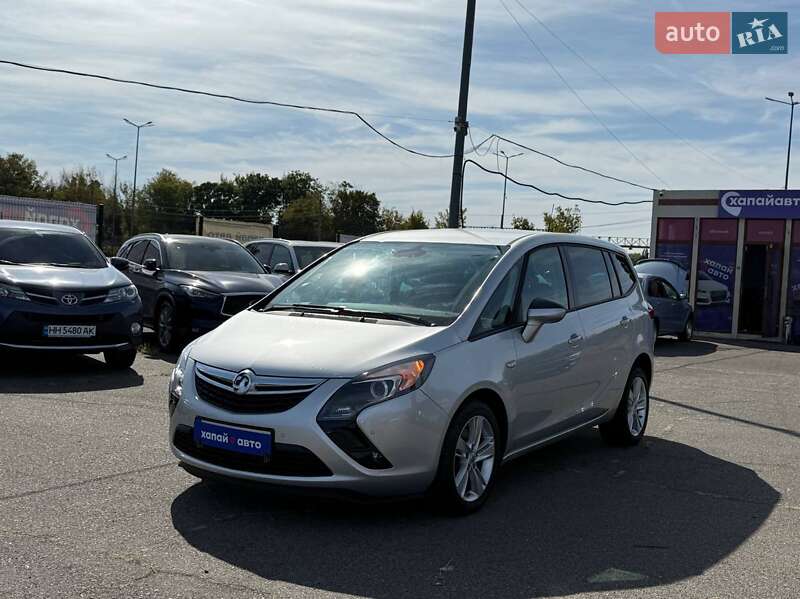 Opel Zafira 2015