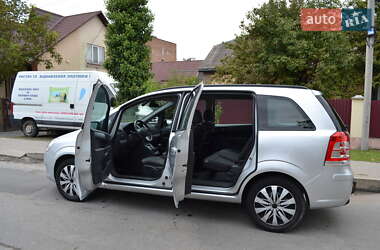 Минивэн Opel Zafira 2009 в 
