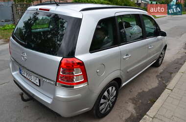 Минивэн Opel Zafira 2009 в 