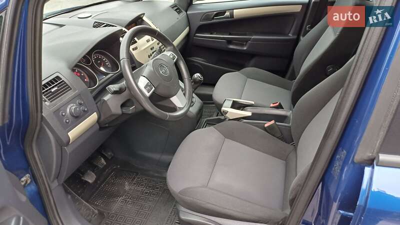 Мінівен Opel Zafira 2008 в Звягелі