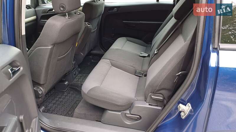 Мінівен Opel Zafira 2008 в Звягелі