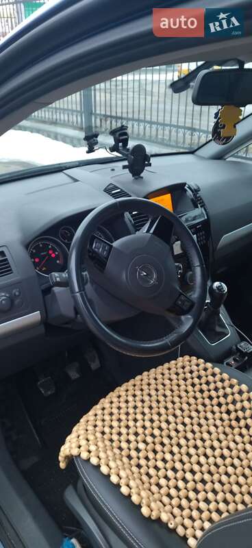 Мінівен Opel Zafira 2009 в Житомирі