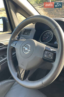 Мінівен Opel Zafira 2010 в 
