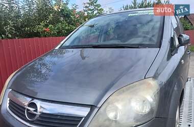 Минивэн Opel Zafira 2007 в Клевани
