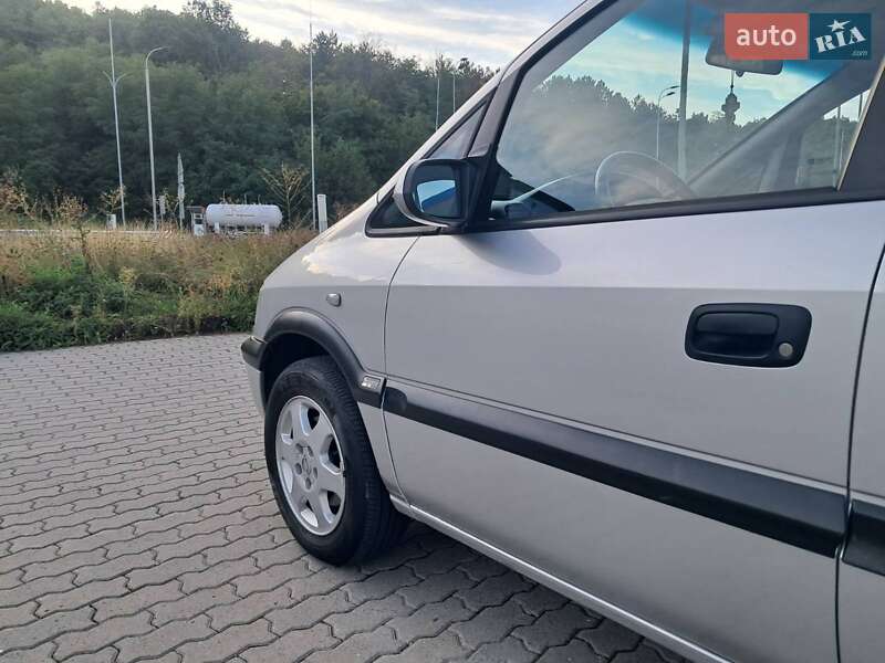 Минивэн Opel Zafira 2001 в Черновцах
