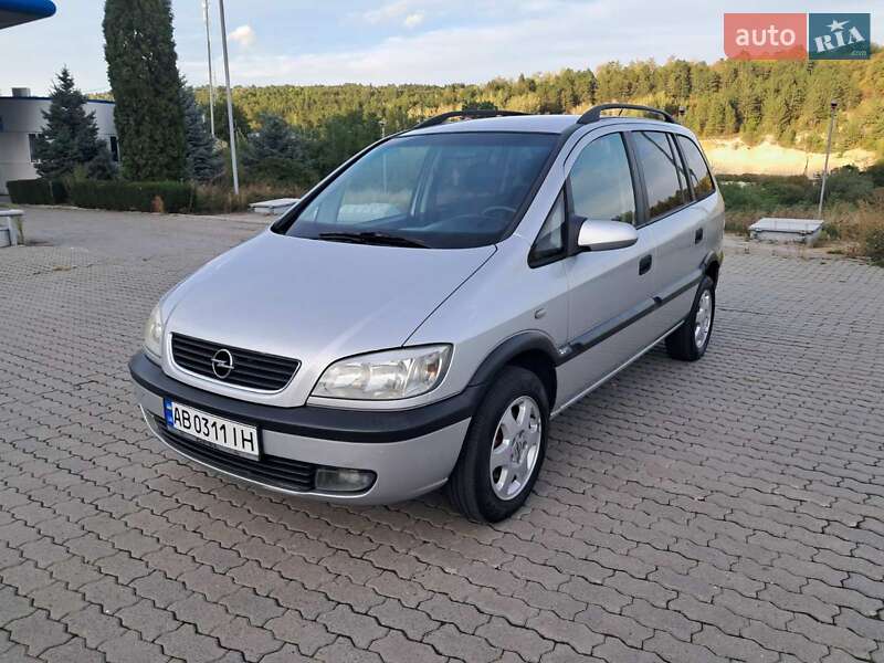 Минивэн Opel Zafira 2001 в Черновцах
