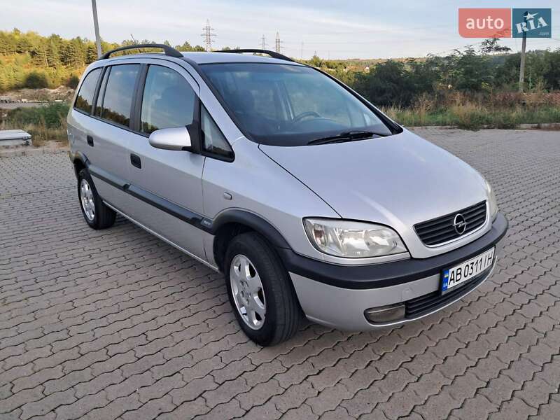 Минивэн Opel Zafira 2001 в Черновцах