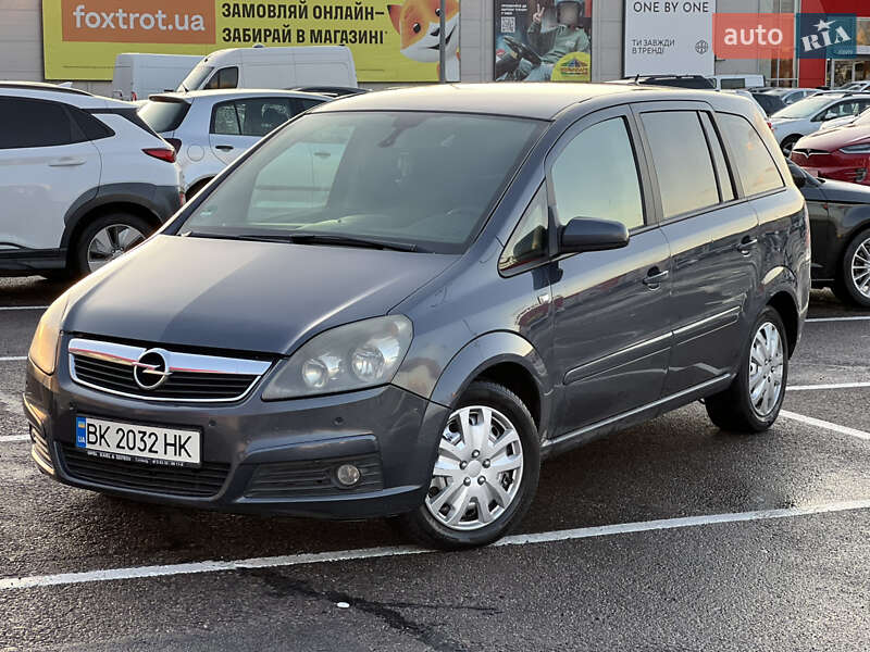 Минивэн Opel Zafira 2008 в Ровно