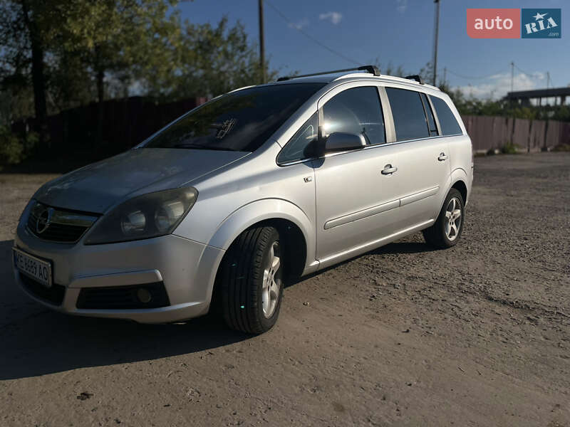 Минивэн Opel Zafira 2007 в Кривом Роге фото Минивэн Opel Zafira 2007 в Кривом Роге