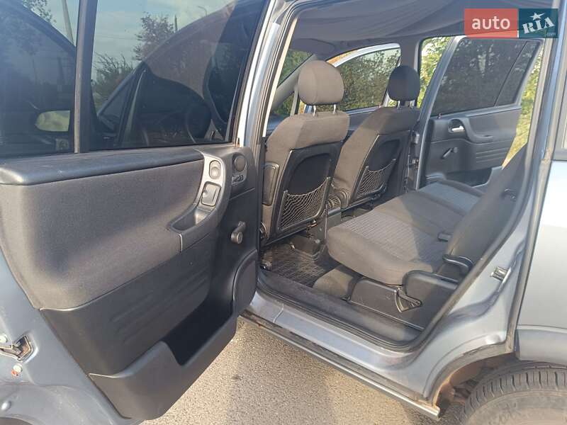 Минивэн Opel Zafira 2003 в Кривом Роге фото 31 Минивэн Opel Zafira 2003 в Кривом Роге