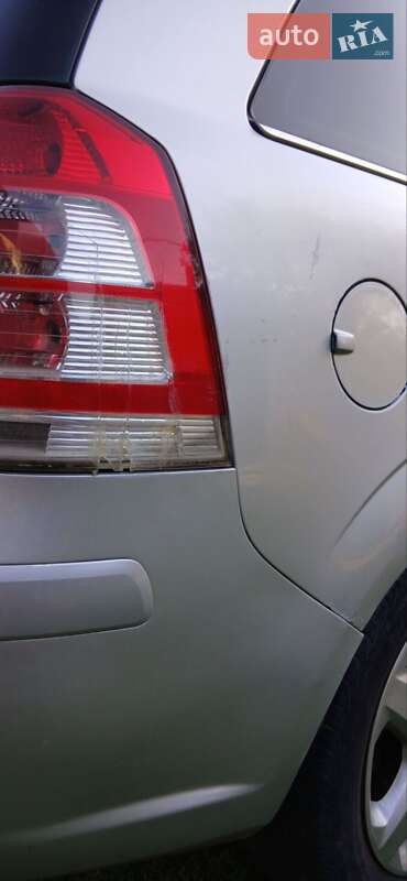 Мінівен Opel Zafira 2011 в Дрогобичі