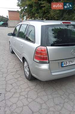 Минивэн Opel Zafira 2007 в 