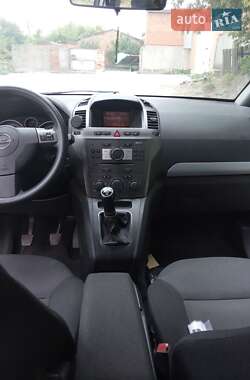 Минивэн Opel Zafira 2007 в 