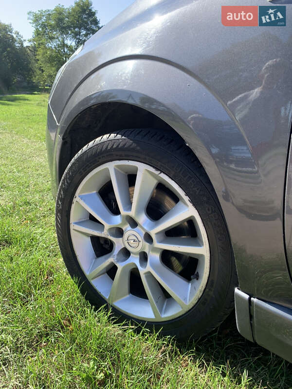 Мінівен Opel Zafira 2009 в Володимирі
