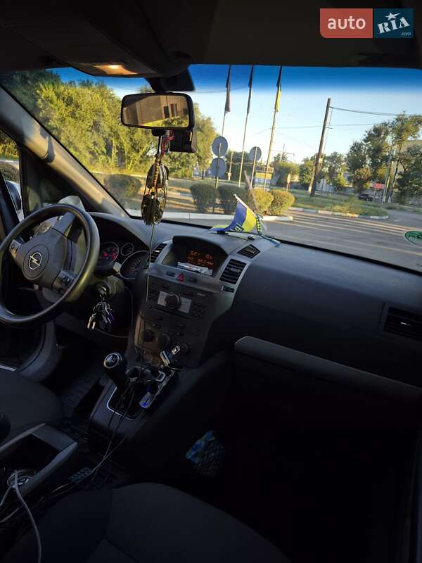 Минивэн Opel Zafira 2007 в Запорожье фото 2 Минивэн Opel Zafira 2007 в Запорожье