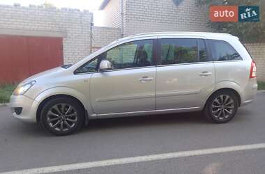 Минивэн Opel Zafira 2011 в 