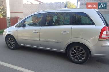 Минивэн Opel Zafira 2011 в 