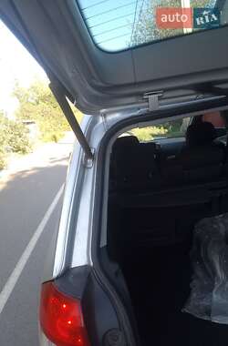Минивэн Opel Zafira 2011 в 