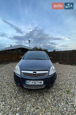 Минивэн Opel Zafira 2009 в 