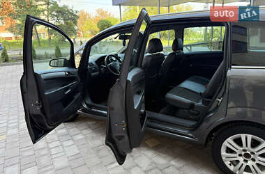 Минивэн Opel Zafira 2009 в 