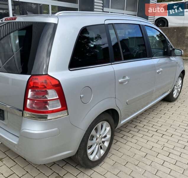 Минивэн Opel Zafira 2008 в Виннице