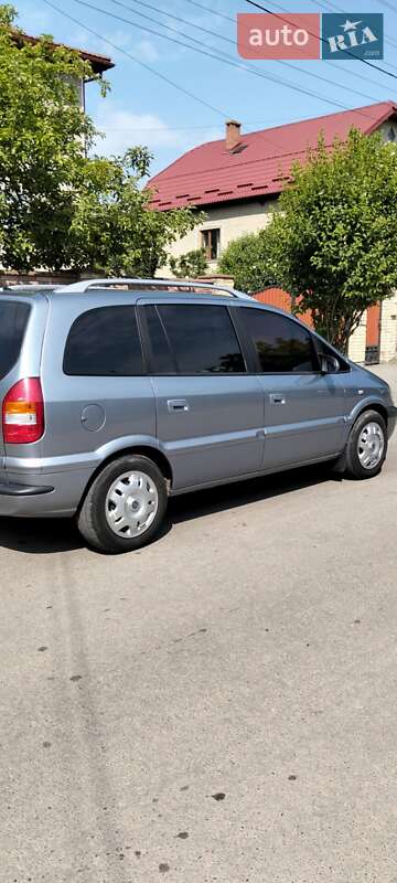 Мінівен Opel Zafira 2005 в Івано-Франківську